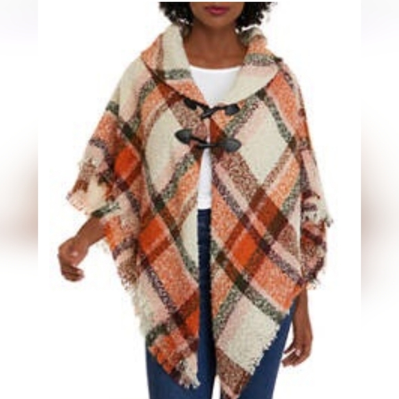 Nwt  hooded wrap with 2 button closure - Picture 6 of 7